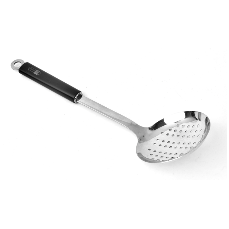 escumadeira_black_james.f escumadeira_black_james.f