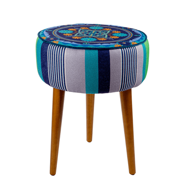 banqueta_redonda_flor_azul_e_verde_35x50cm_renata_sader banqueta_redonda_flor_azul_e_verde_35x50cm_renata_sader