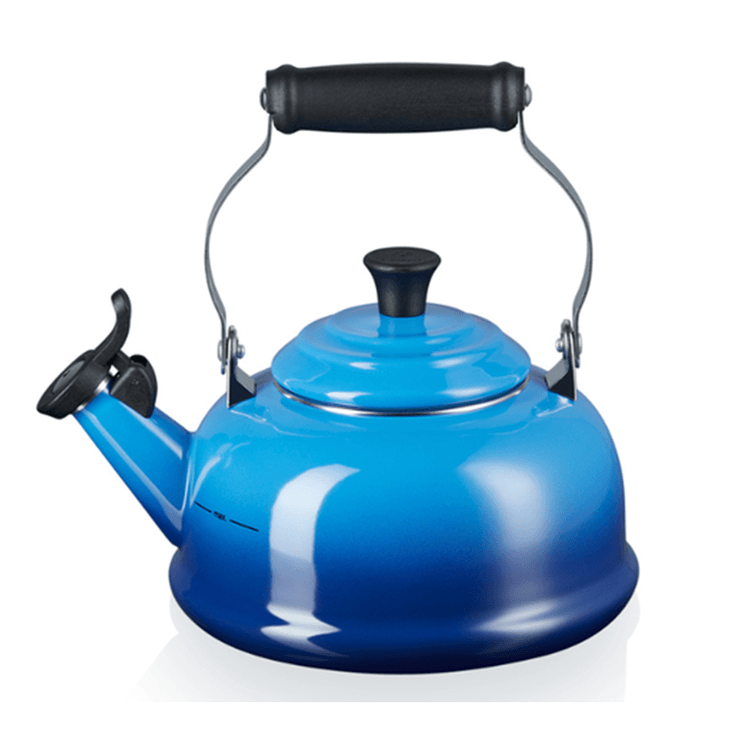chaleira_tradicional_apito_azure_blue_16litros_le_creuset chaleira_tradicional_apito_azure_blue_16litros_le_creuset