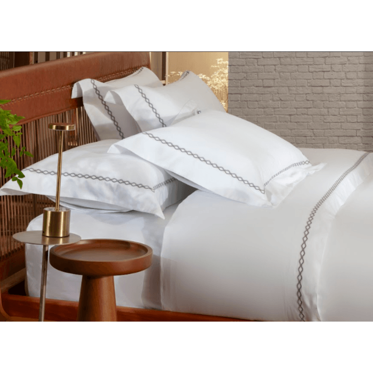 Jogo_De_Cama_Mykonos_Branco_E_Cinza_Casal_300_Fios_Kacyumara_43688 Jogo_De_Cama_Mykonos_Branco_E_Cinza_Casal_300_Fios_Kacyumara_43688